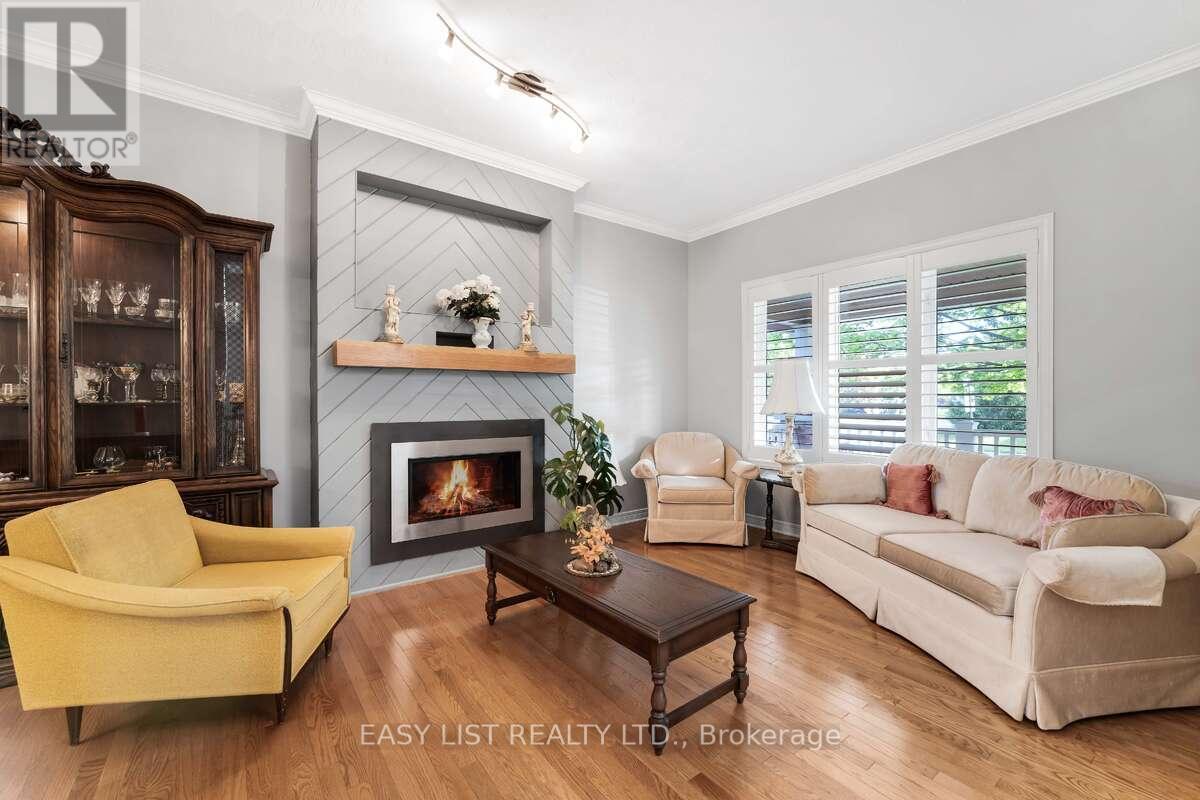 31 FOREST CREEK DRIVE