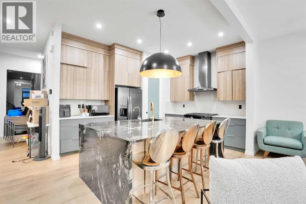 54 Calhoun Crescent NE