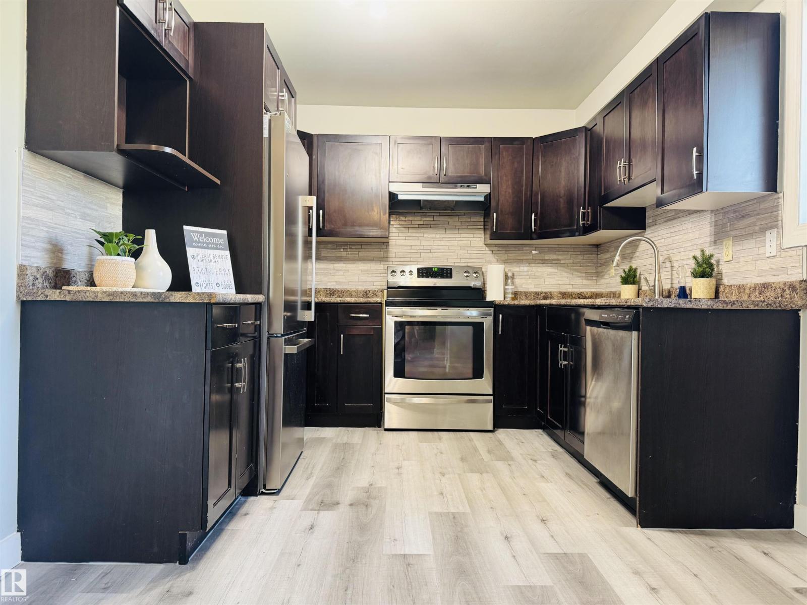 1691 Lakewood Road South NW NW