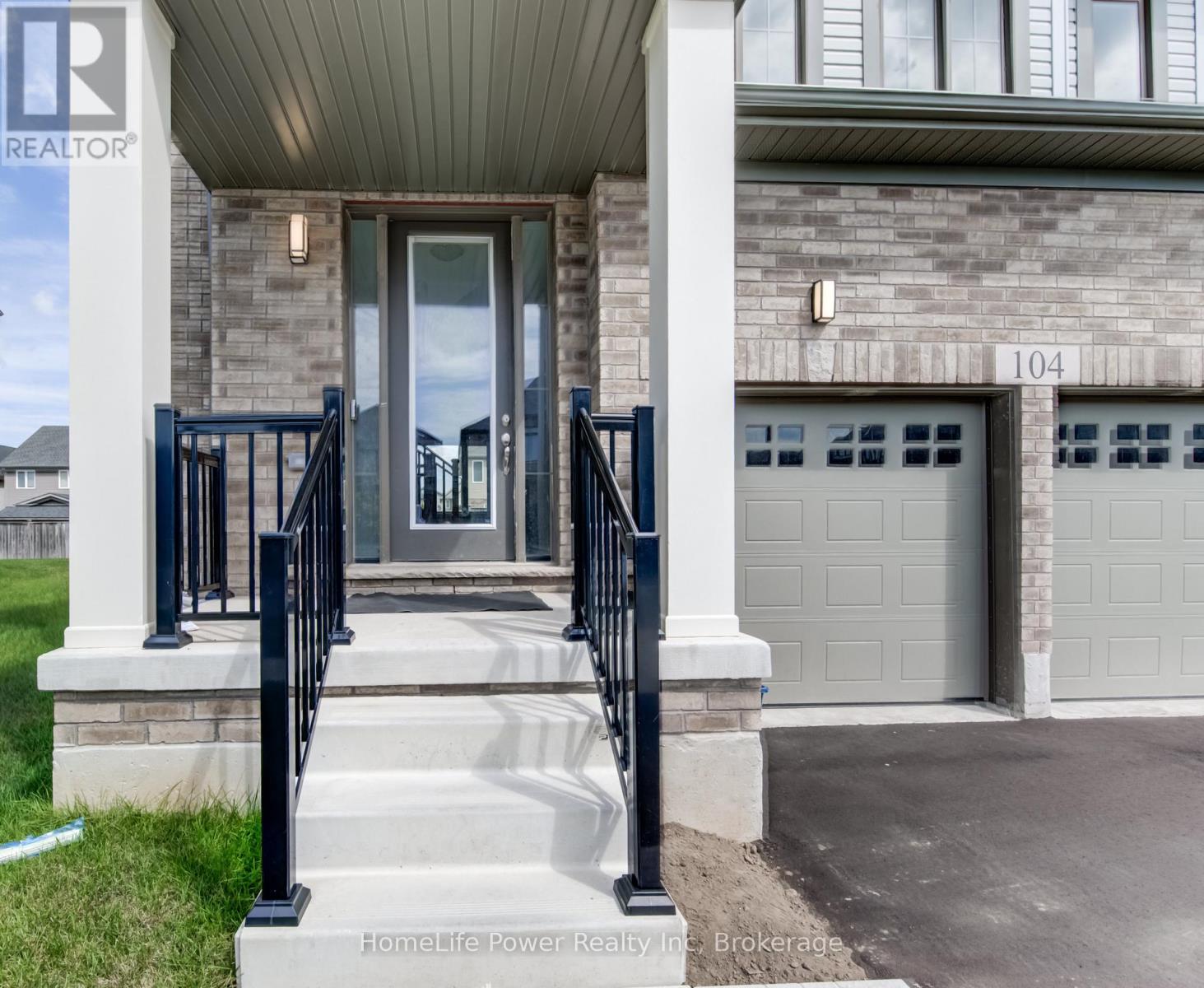 104 BLACKLOCK STREET