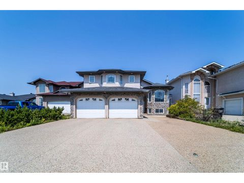 6928 164 AV NW Edmonton AB T5Z3R3