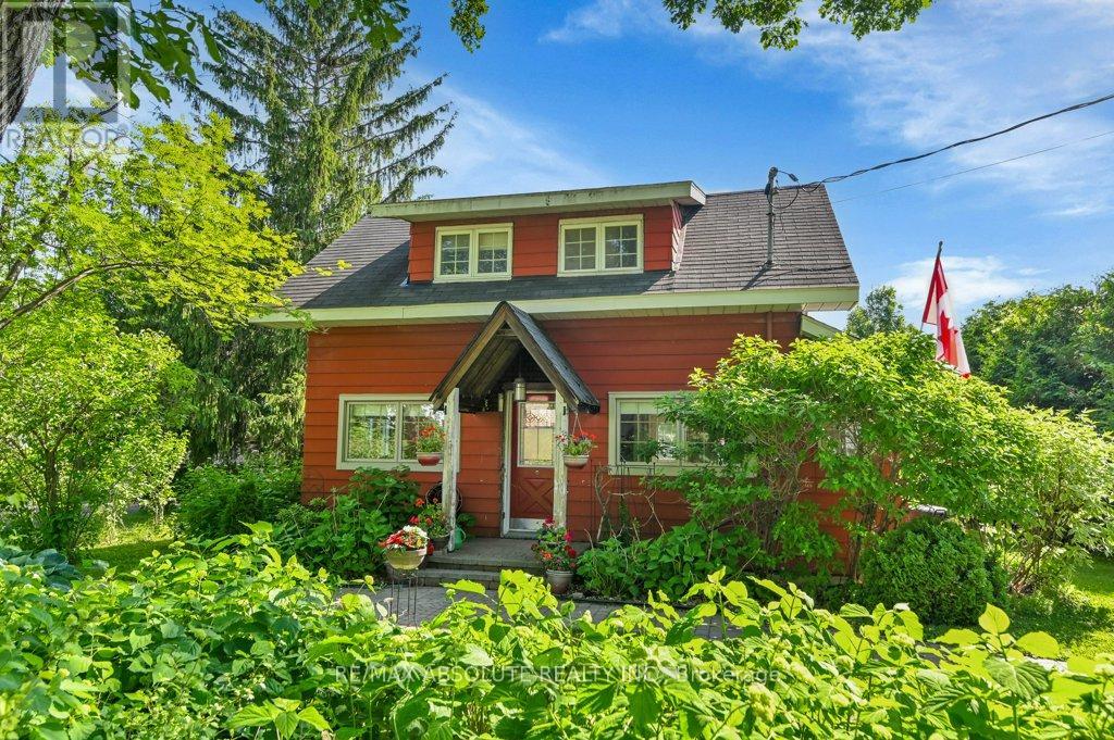 979 HILLMILLAR STREET