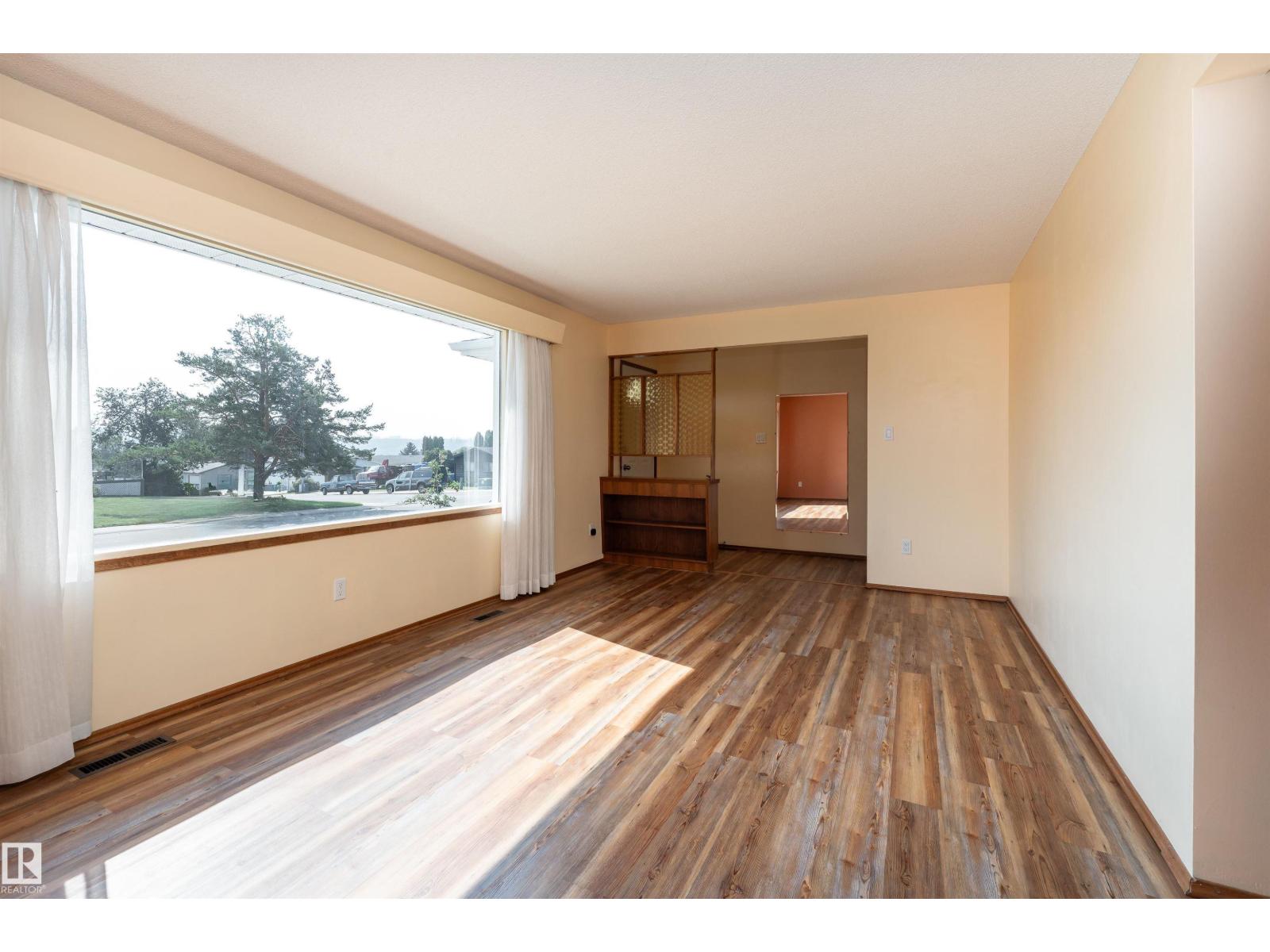 10404 34 ST NW