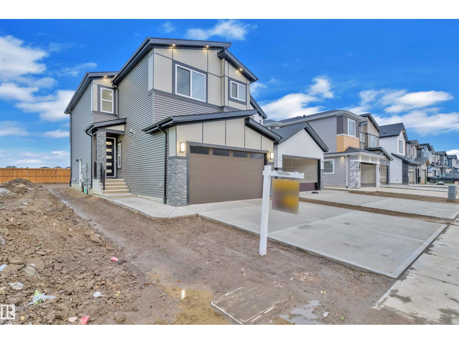 119 28 ST SW
