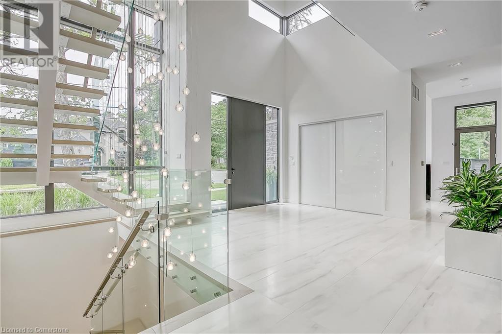 421 CHARTWELL Road