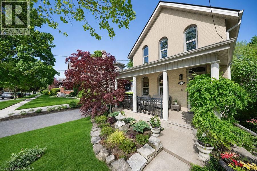 11 CHESTNUT Avenue