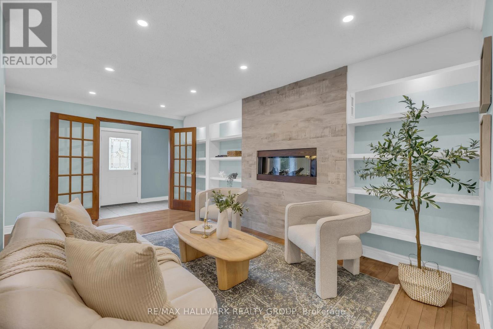 8 SCHARF LANE