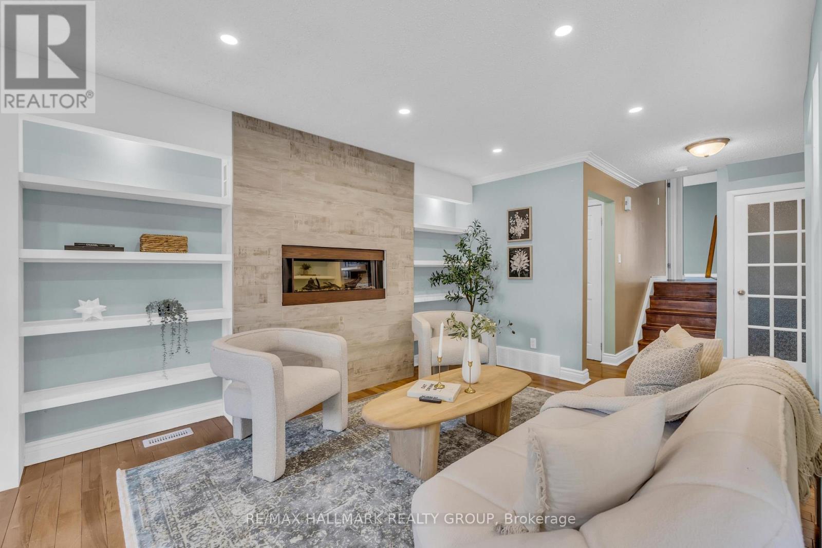8 SCHARF LANE