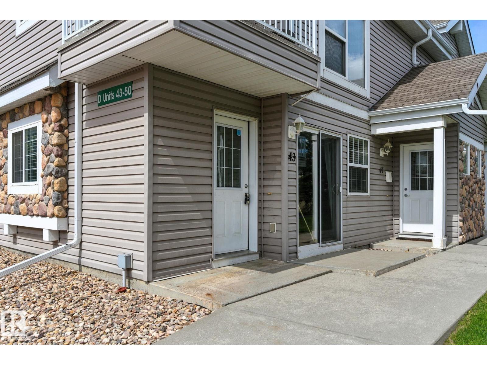 #43 150 EDWARDS DR SW