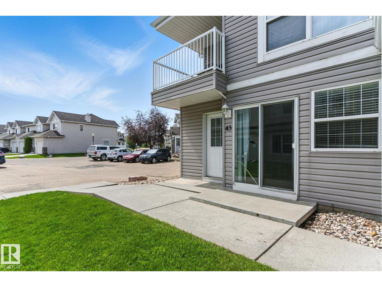 #43 150 EDWARDS DR SW