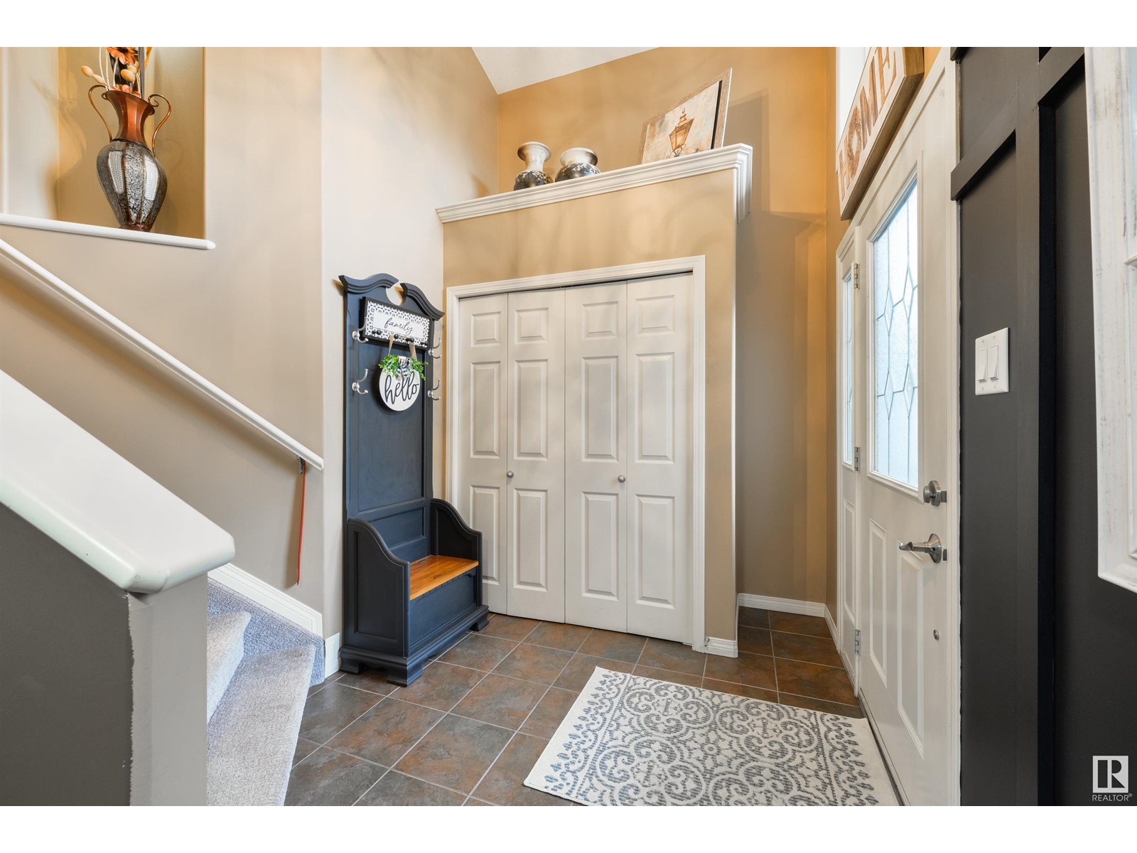 15 LAMPLIGHT DR