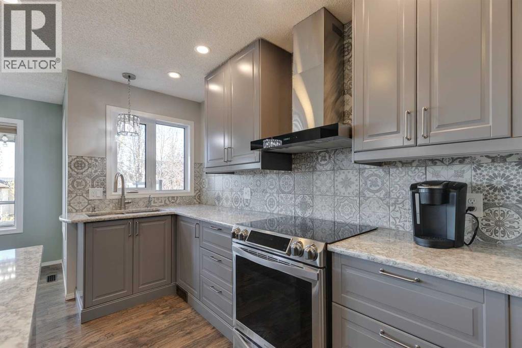 244 Tuscany Ridge View NW