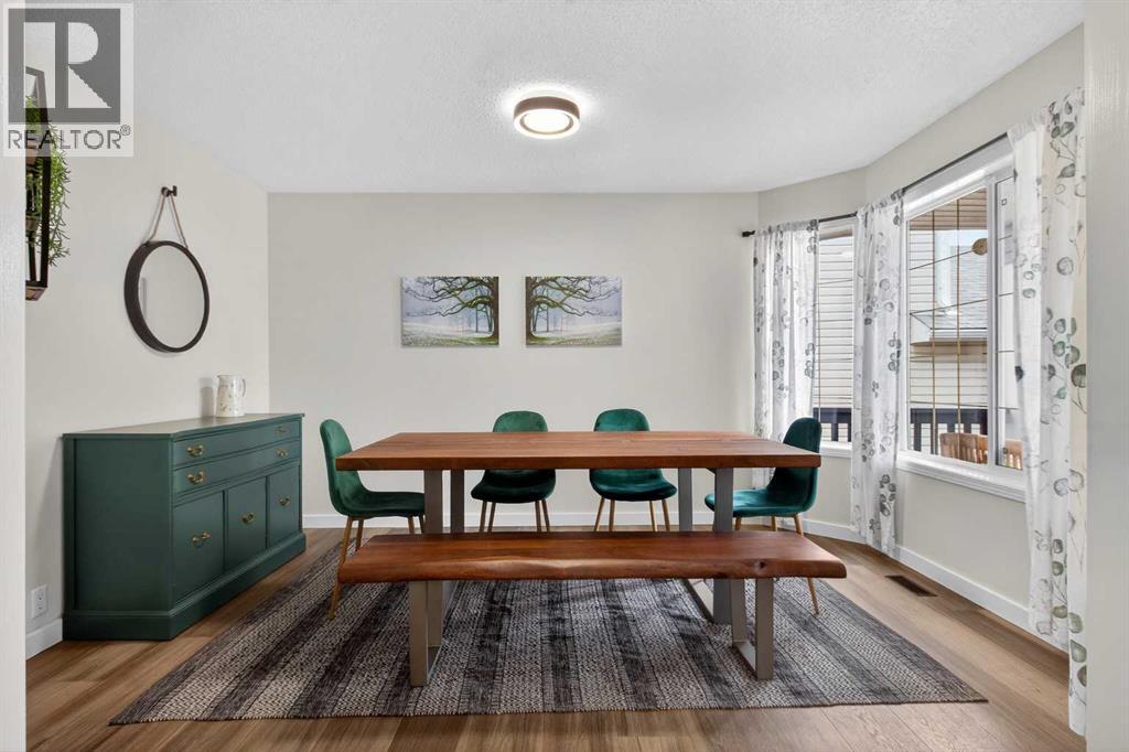 238 Mt Douglas Court SE