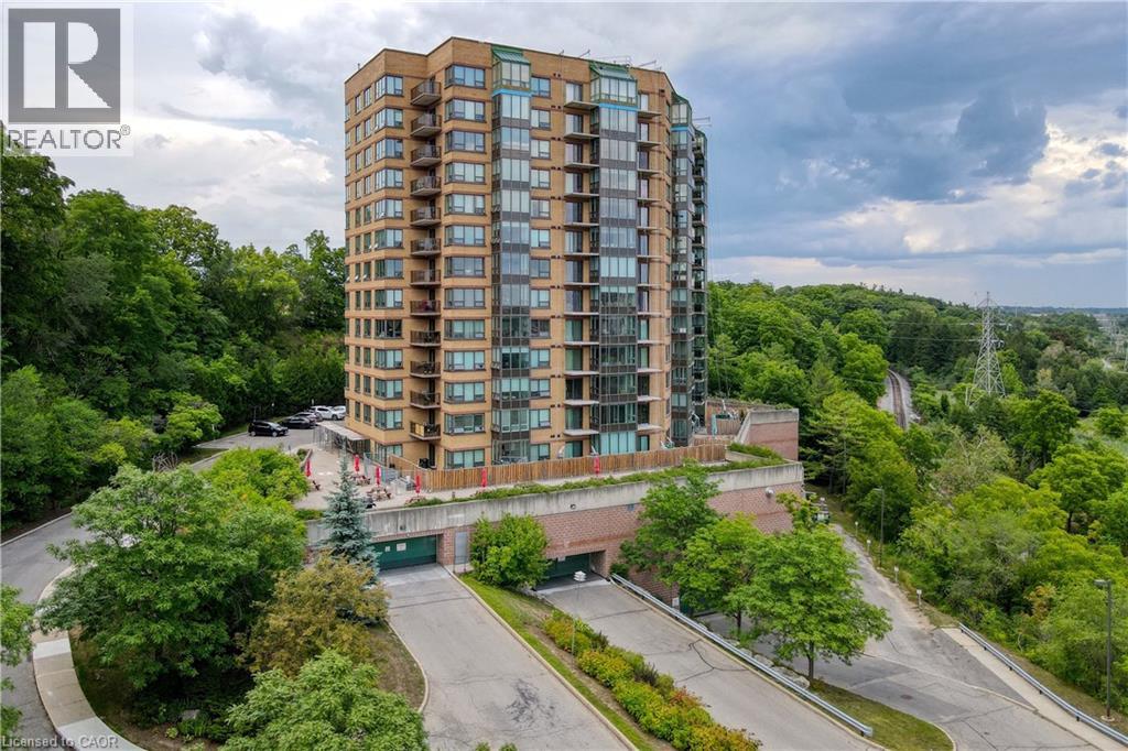 237 W KING Street W Unit# 905