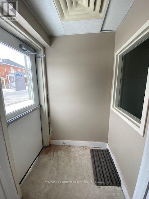 COMMERCIAL UNIT - 113 EAST STREET E