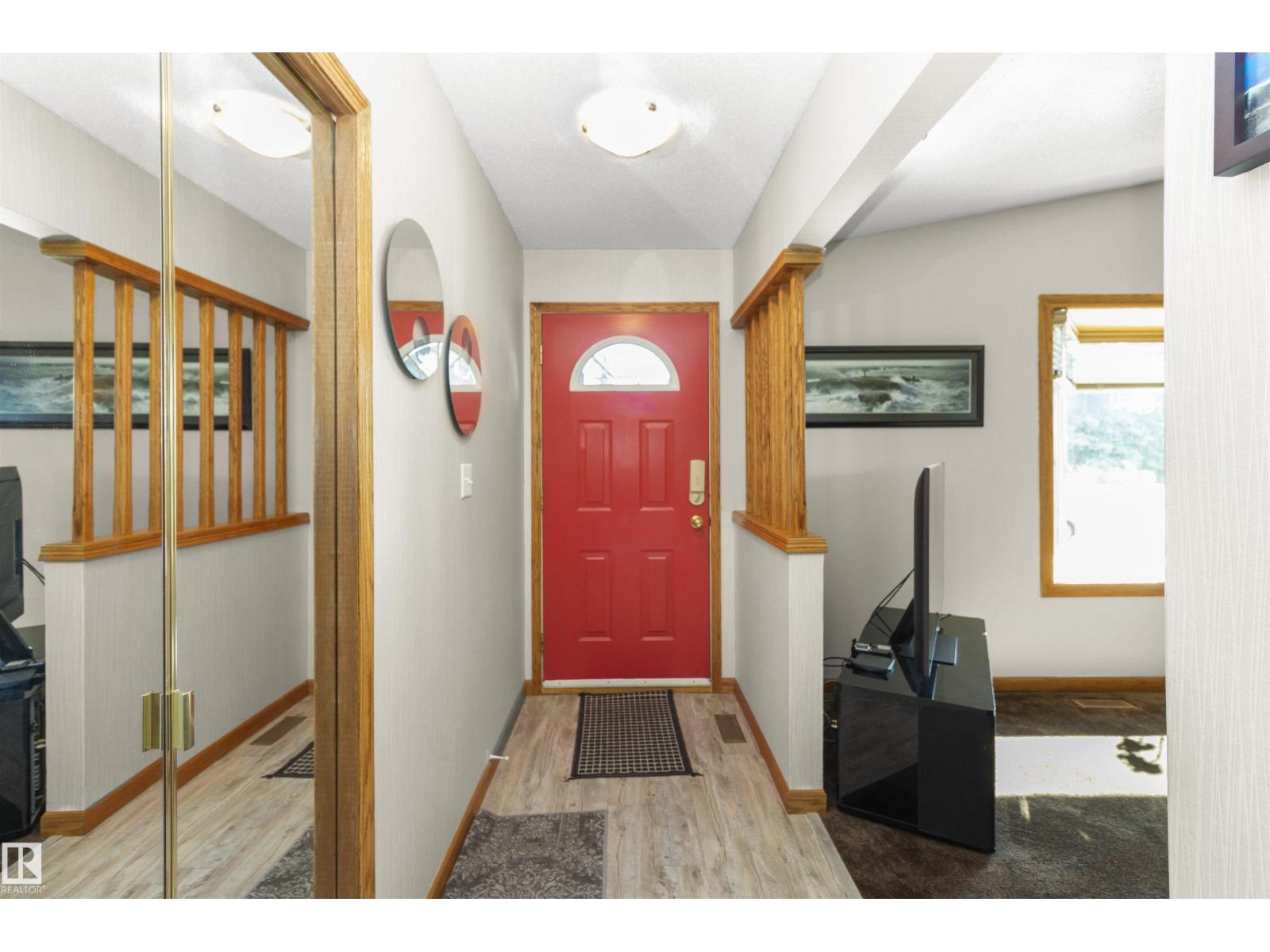 6928 13 AV NW