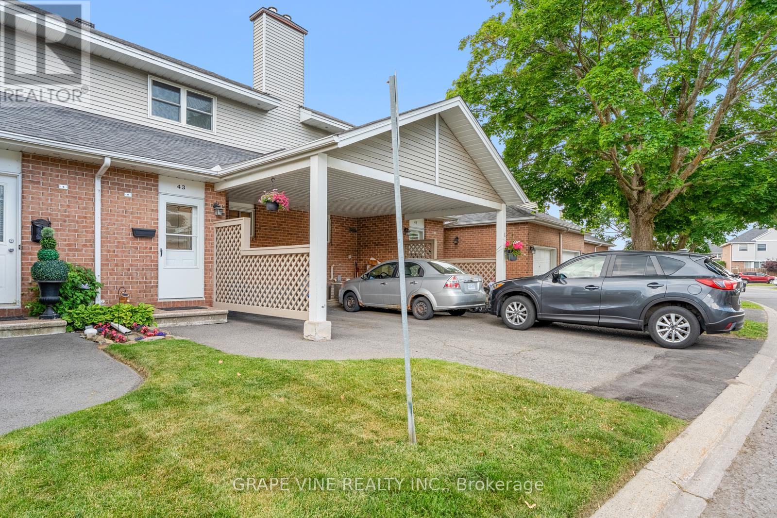 43 BENTBROOK CRESCENT