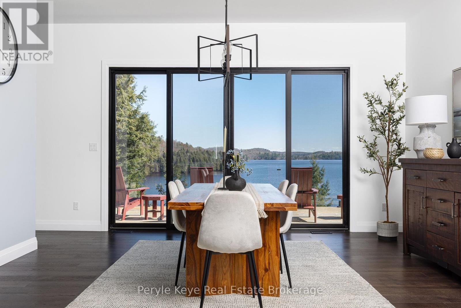 86 CLAREN CRESCENT