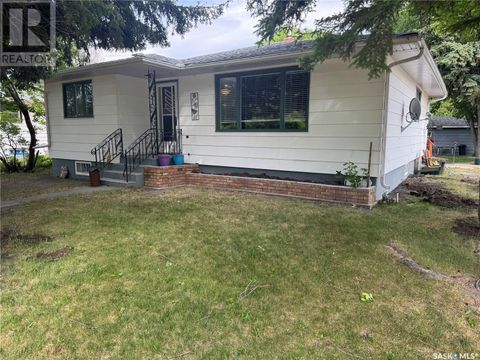 401 2nd AVENUE Jansen SK S0K2B0