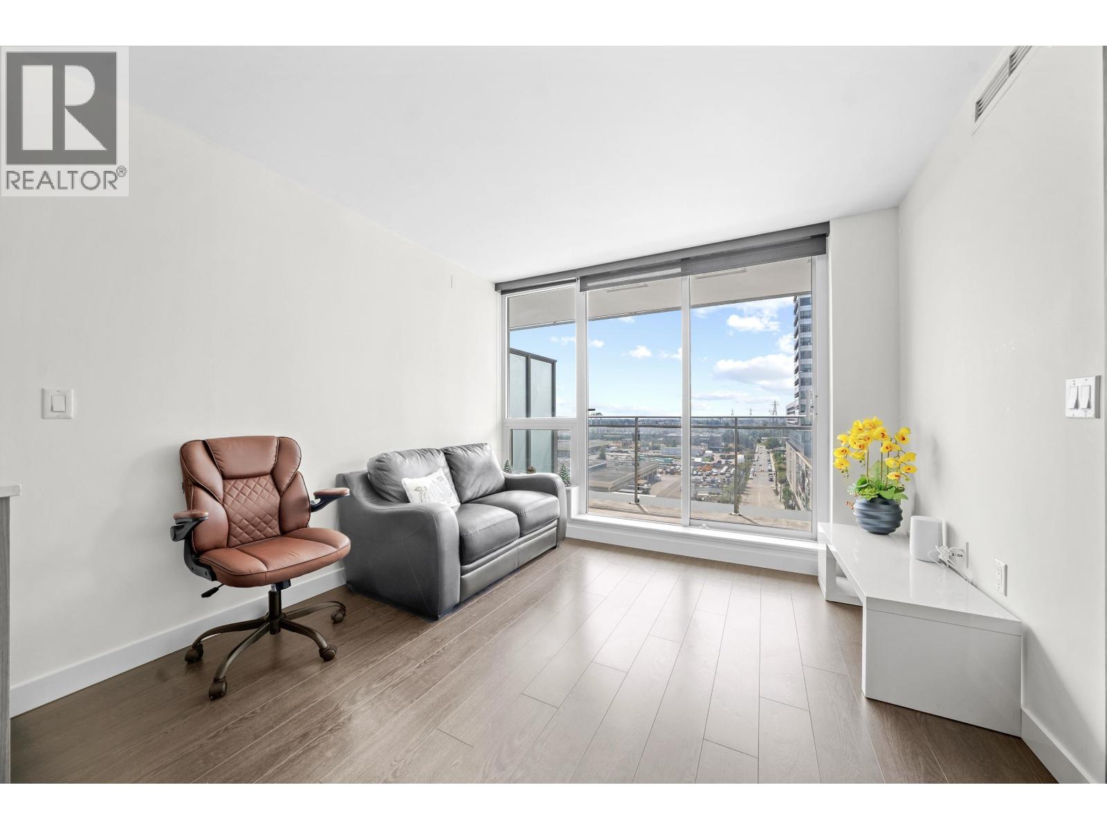 1107 433 SW MARINE DRIVE