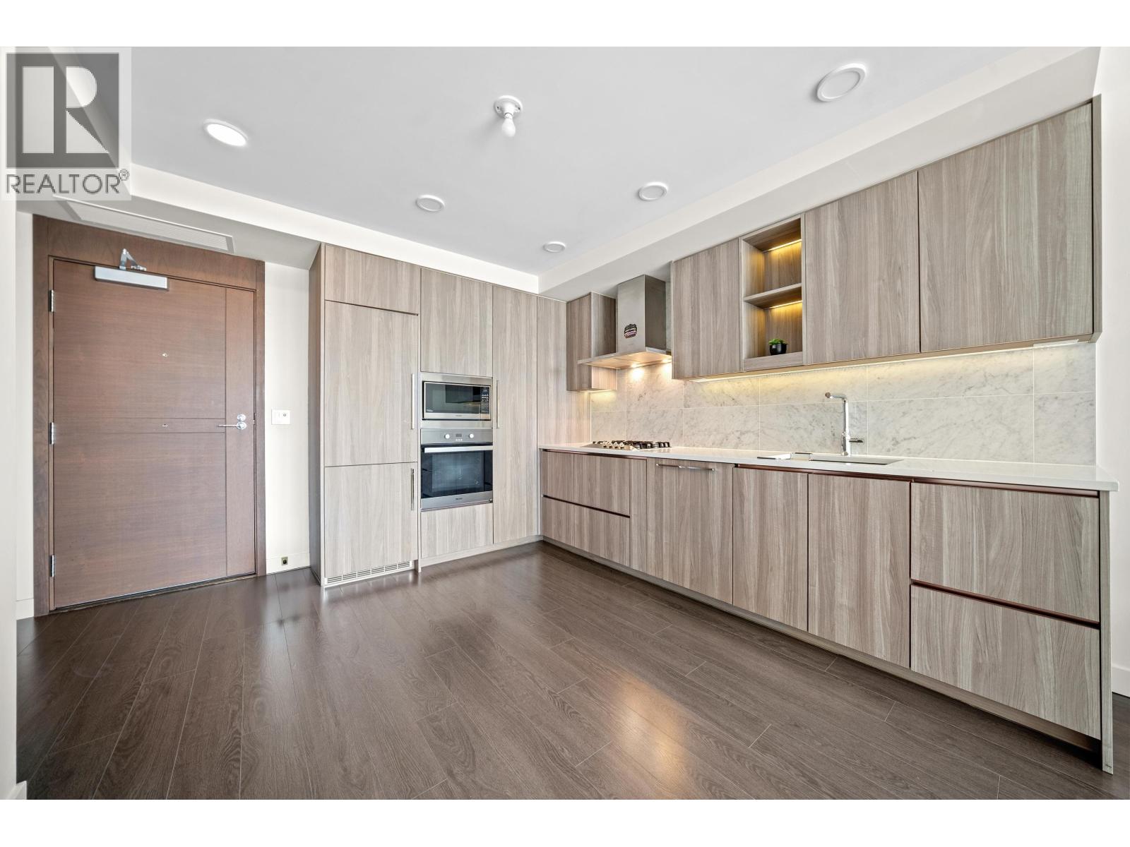 1107 433 SW MARINE DRIVE