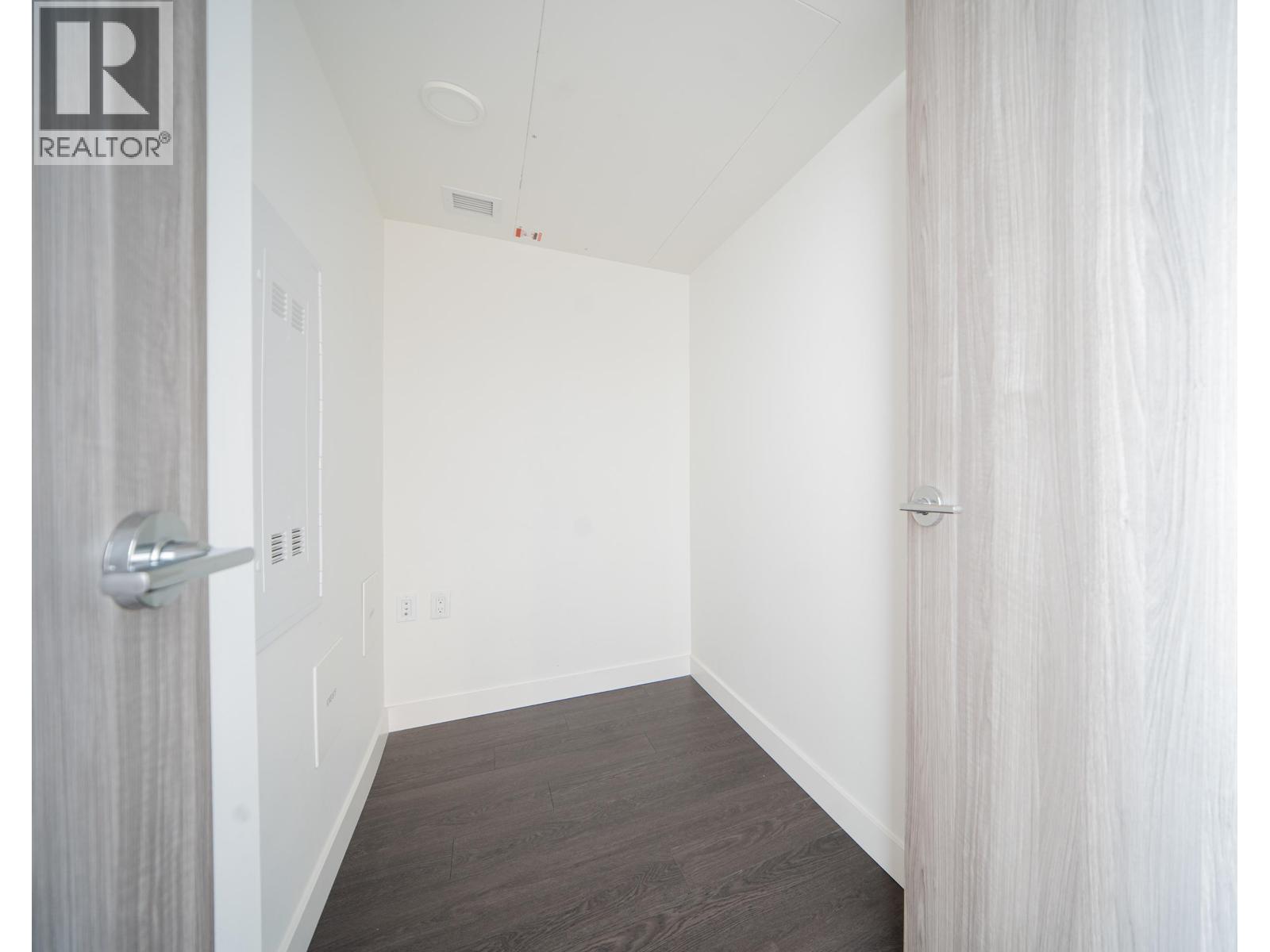 1107 433 SW MARINE DRIVE