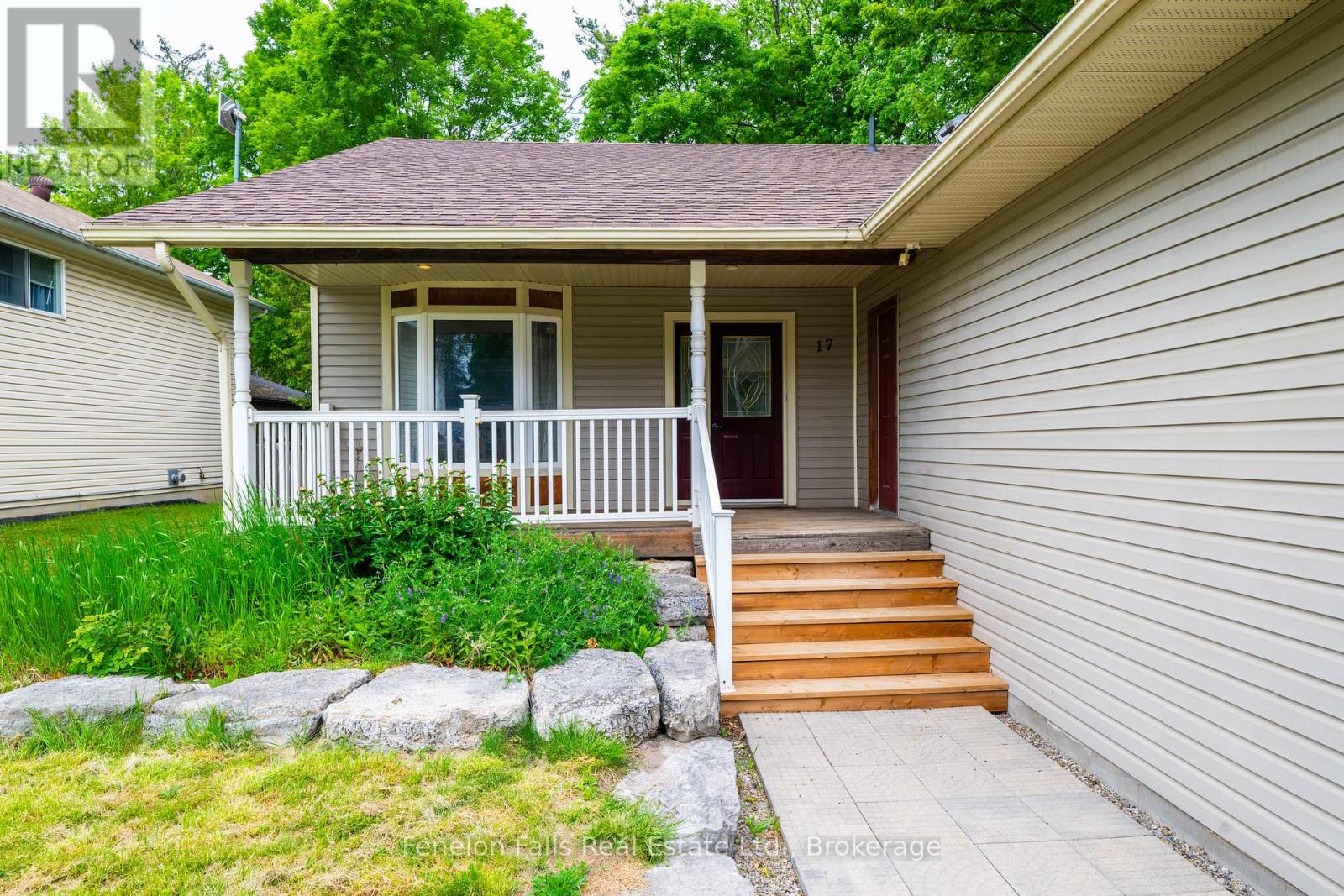 17 SHORT STREET