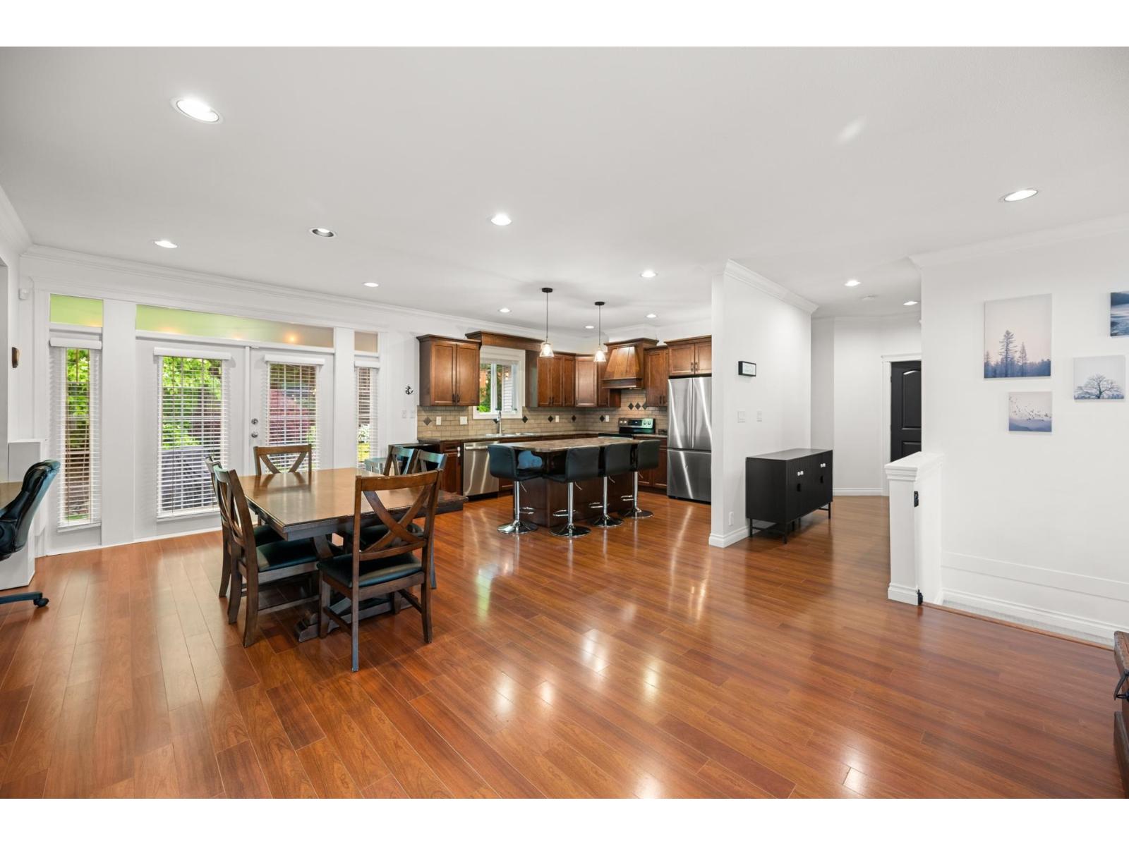 3887 ANGUS CRESCENT