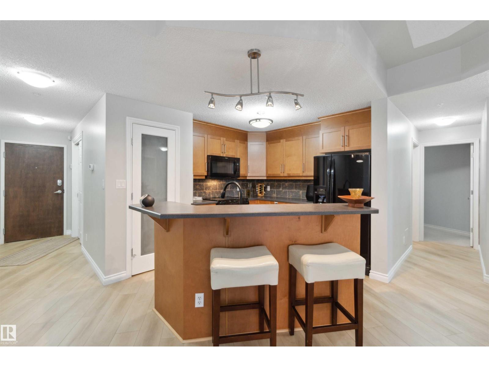 #402 9020 JASPER AV NW