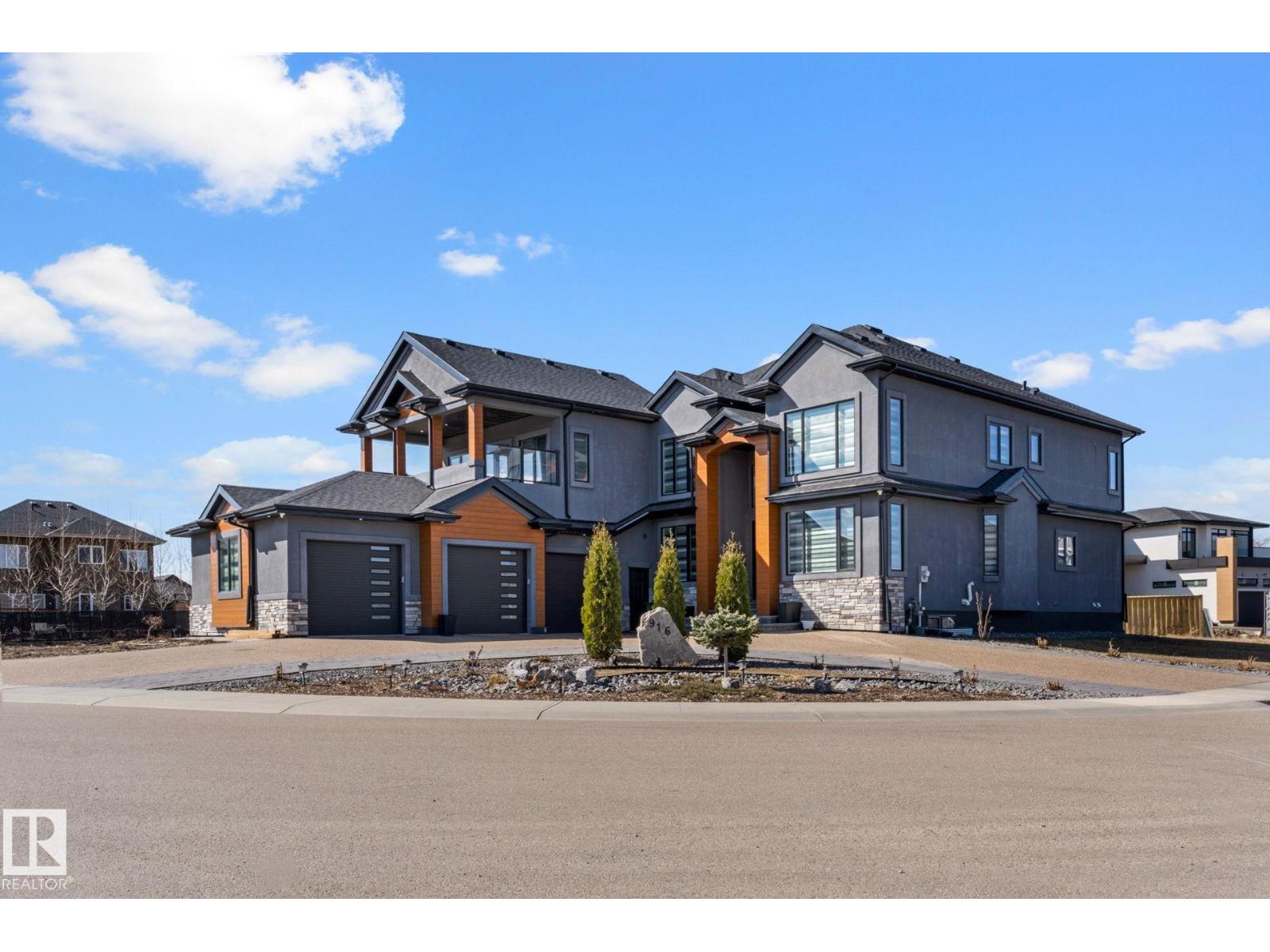916 166 AV NE