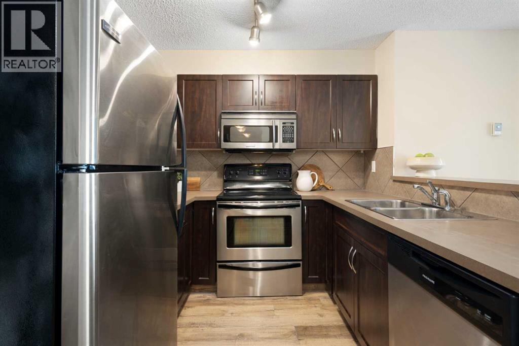 5209, 69 Country Village Manor NE