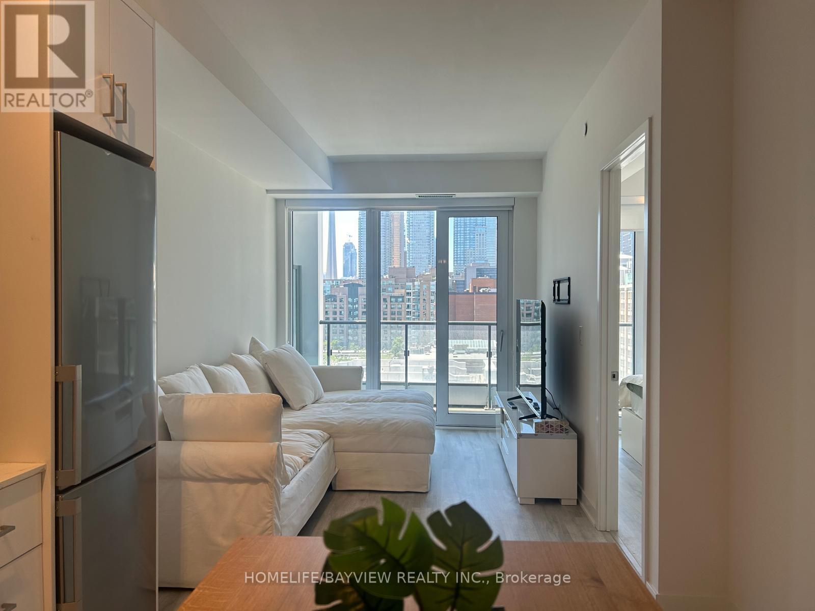 868 - 135 LOWER SHERBOURNE STREET W