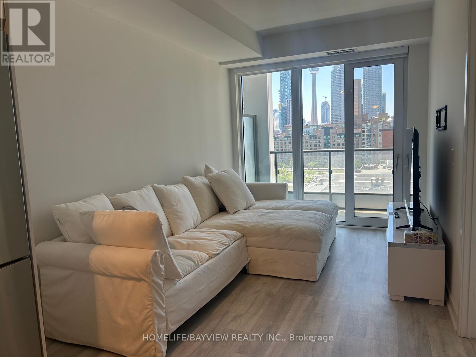 868 - 135 LOWER SHERBOURNE STREET W