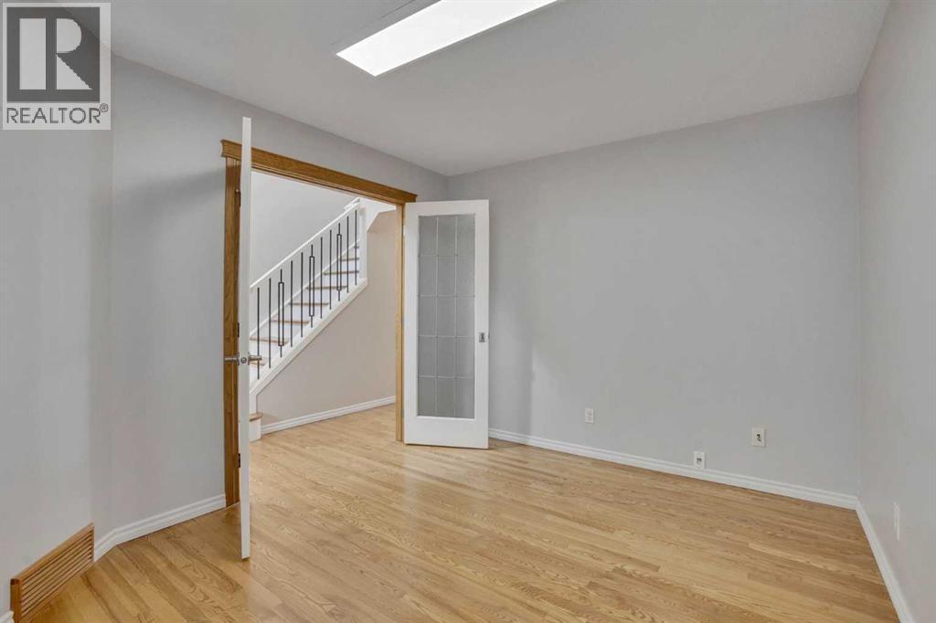 143 Country Hills View NW