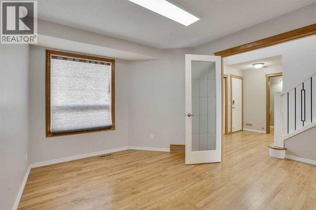 143 Country Hills View NW