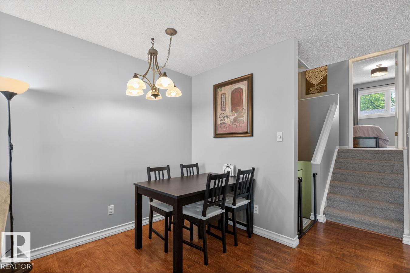 18655 61 AV NW