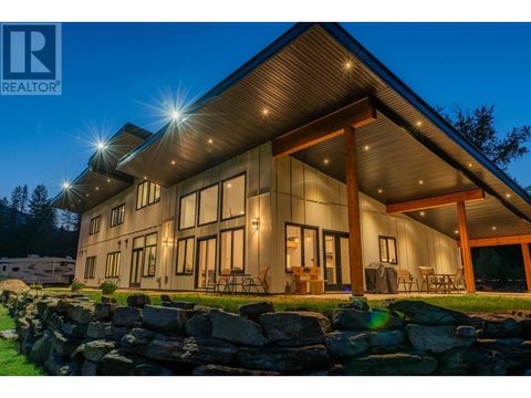 2335 PASS CREEK Road Castlegar BC v1n4t4