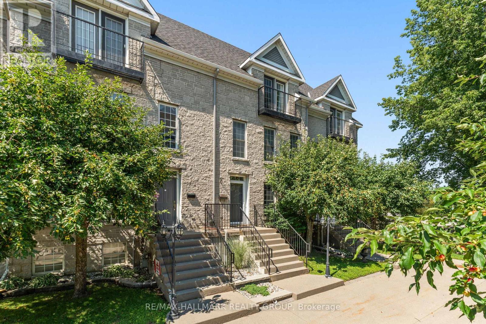 4 SHERMAN LANE