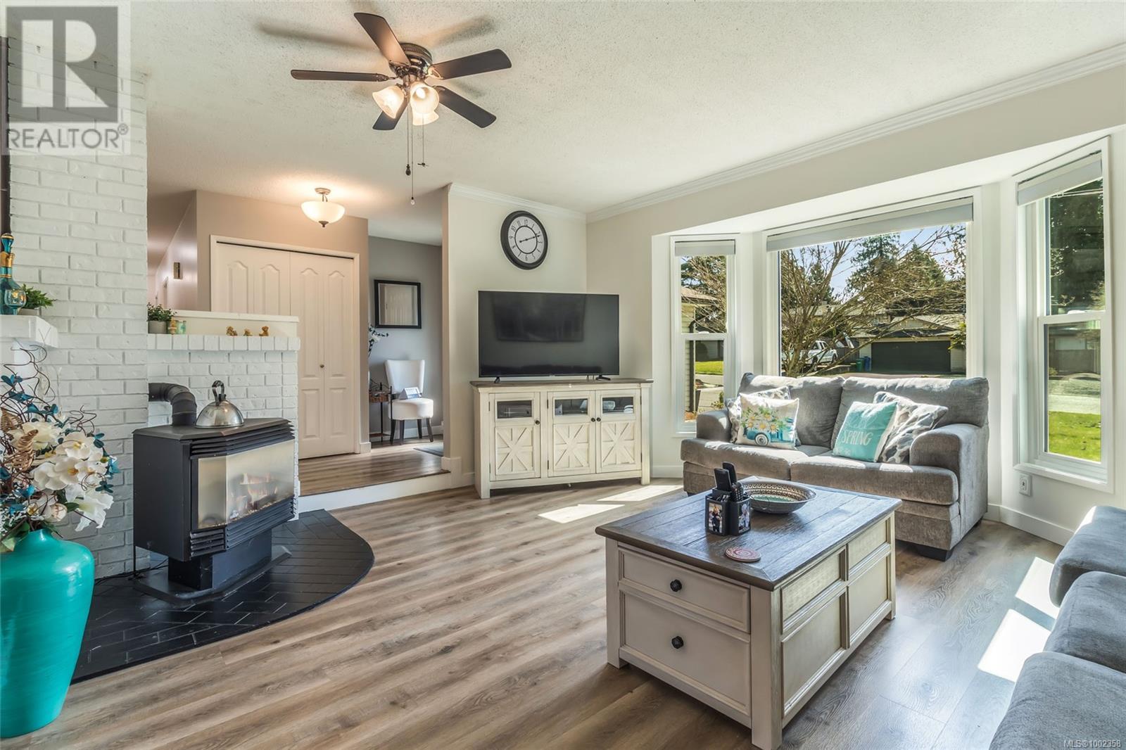 4505 Woodwinds Cres