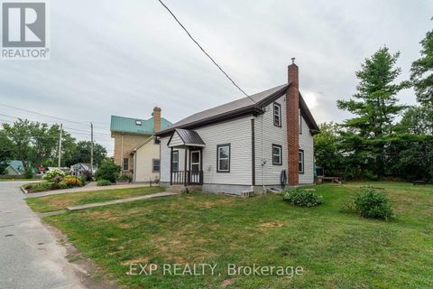 105 RIDEAU STREET Merrickville-Wolford ON K0G1N0