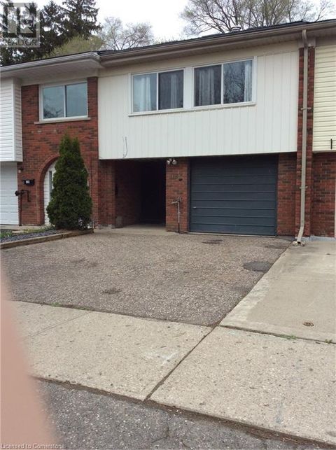 118 OVERLEA Drive Kitchener ON N2M1T1