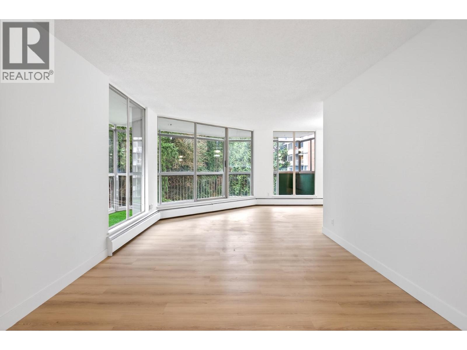 504 2024 FULLERTON AVENUE