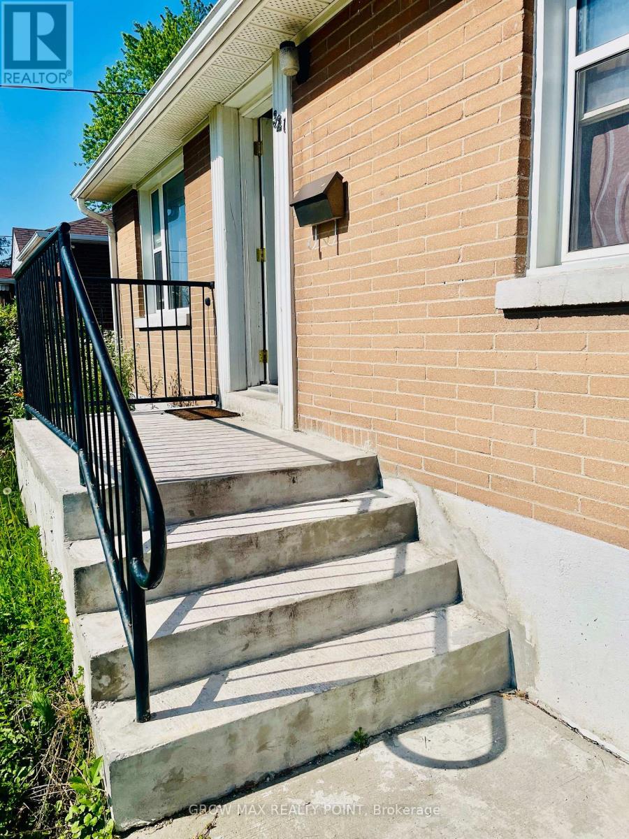 321 HIGHLAND AVENUE W
