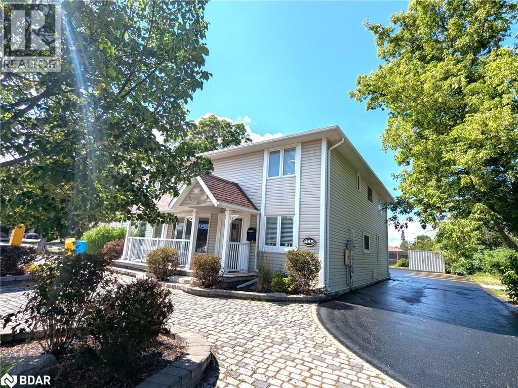 888 INNISFIL BEACH Road