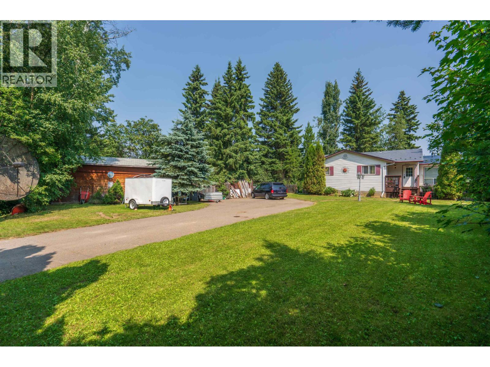 11330 LAKESIDE DRIVE