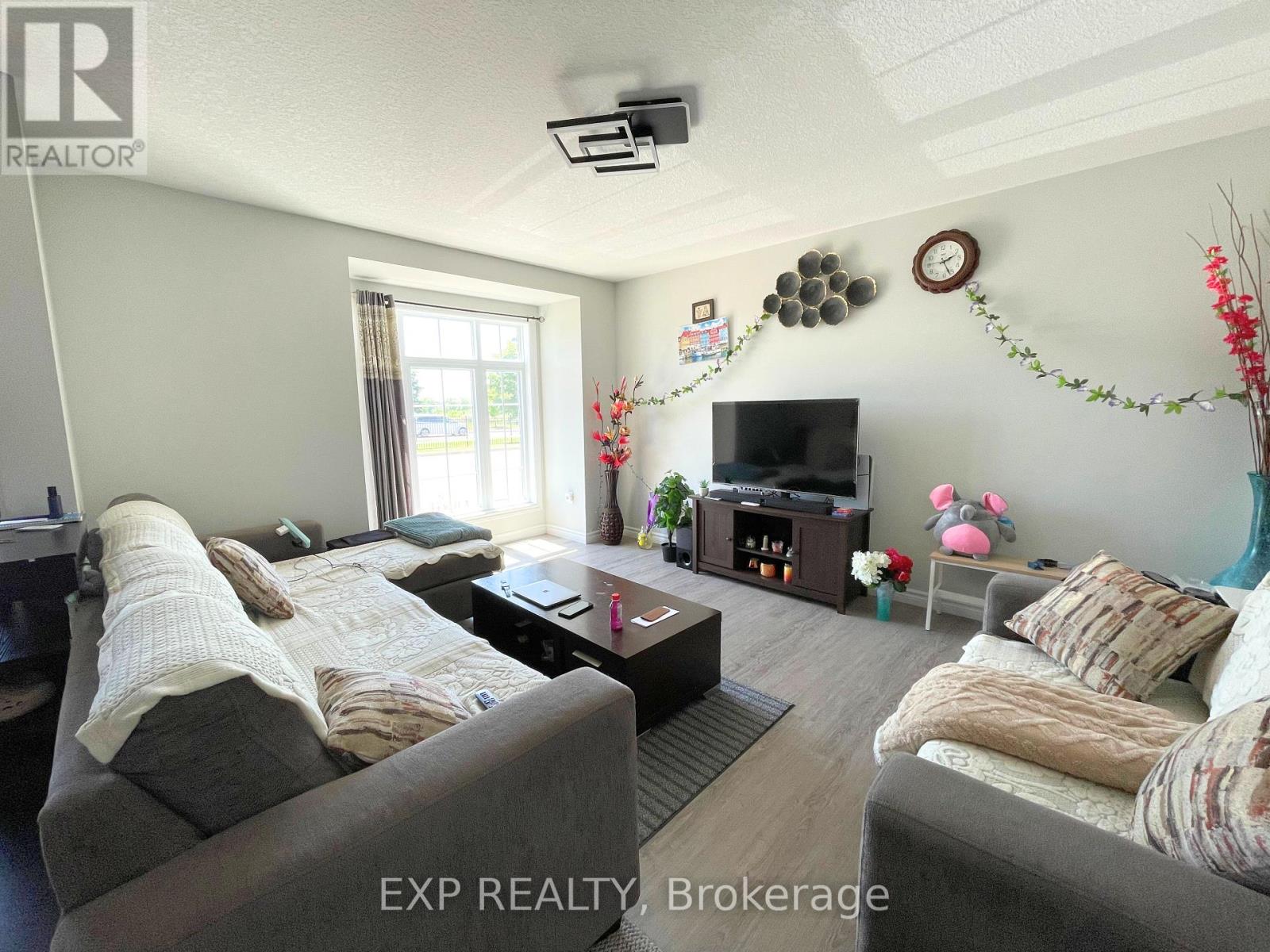 45 - 3400 CASTLE ROCK PLACE