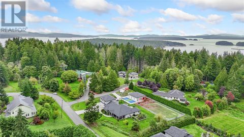 11329 Hummingbird Pl North Saanich BC V8L5S3