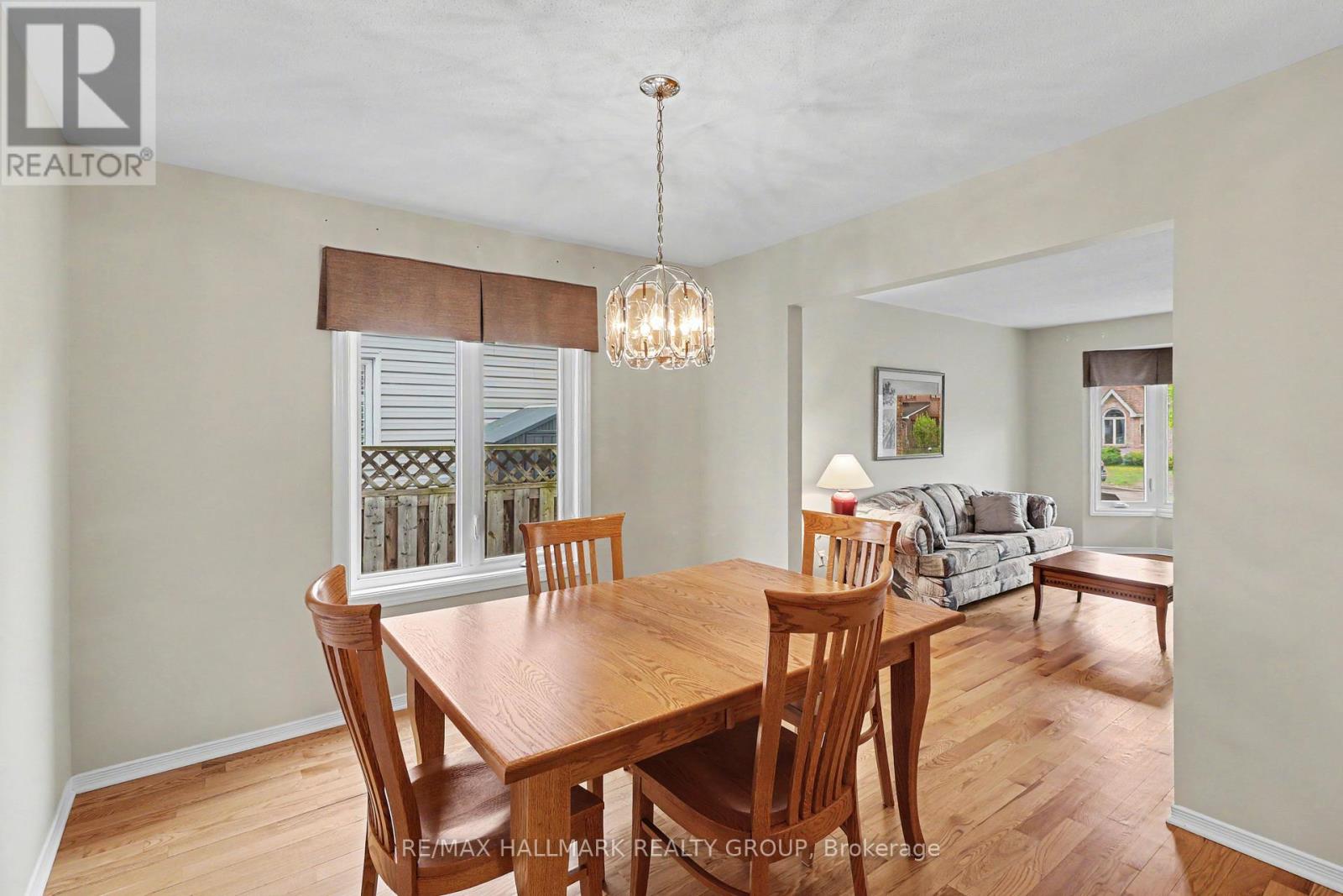 712 MOREWOOD CRESCENT