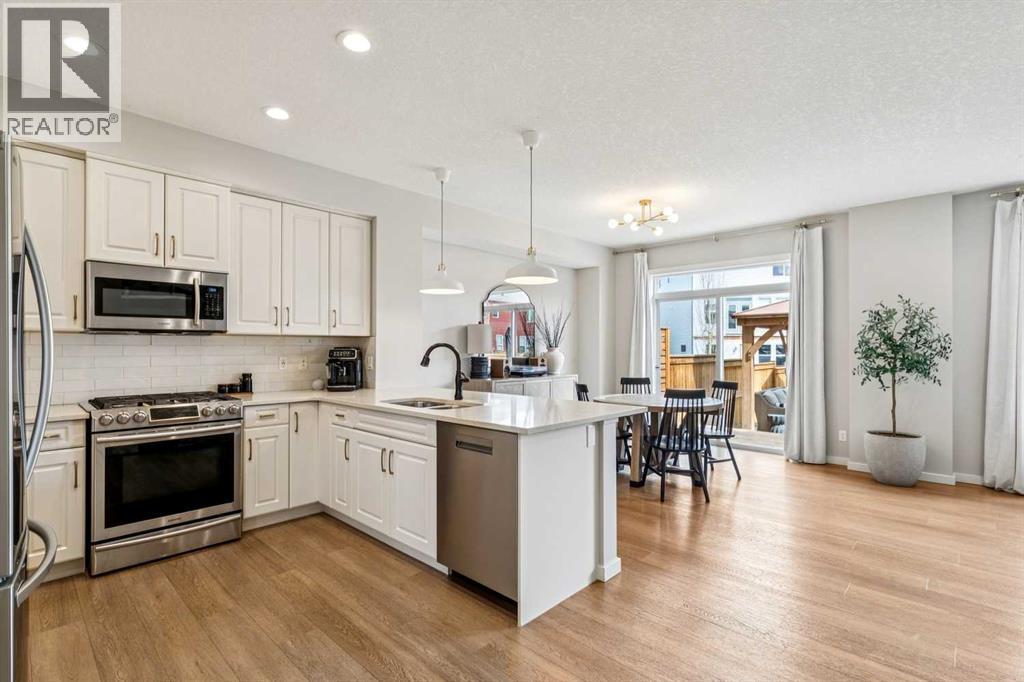 44 Legacy Landing SE