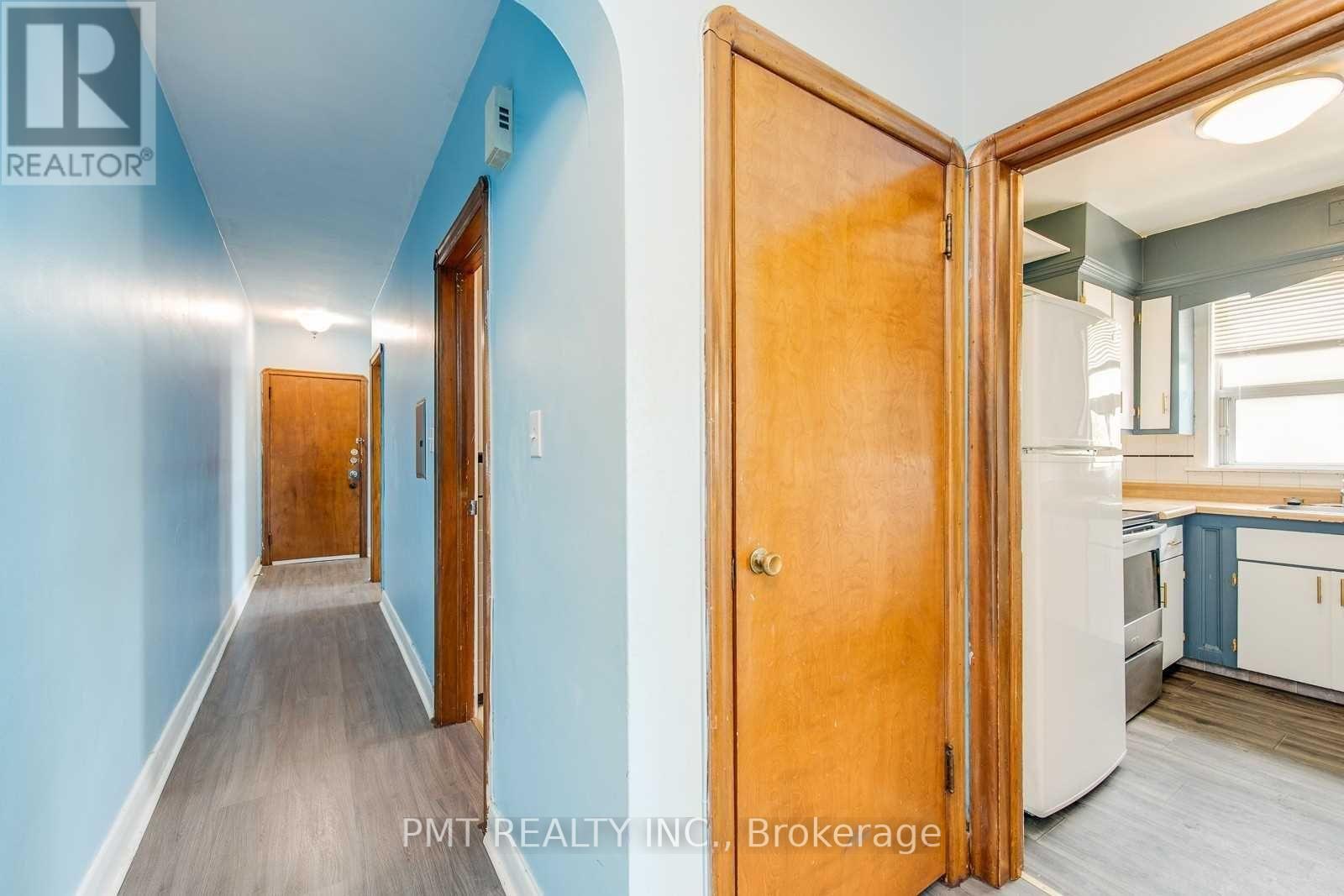 6 - 58 LEYTON AVENUE